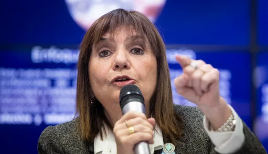 Patricia Bullrich buscará este martes sellar apoyos con el “grupo de los 44” para aprobar la reforma laboral