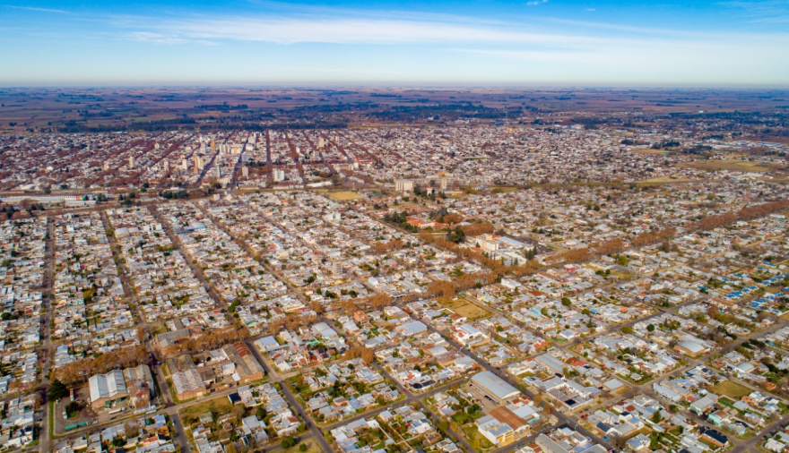 Junín, la pequeña Buenos Aires del noroeste bonaerense: una ciudad que crece, resiste y busca su lugar en medio del caos