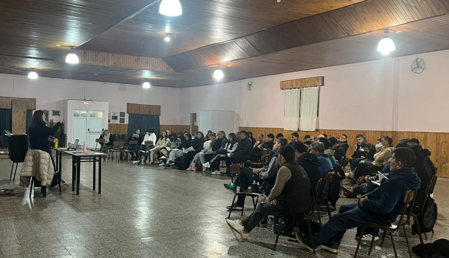 Más de 50 vecinos de Saforcada participaron de una capacitación sobre manipulación segura de alimentos