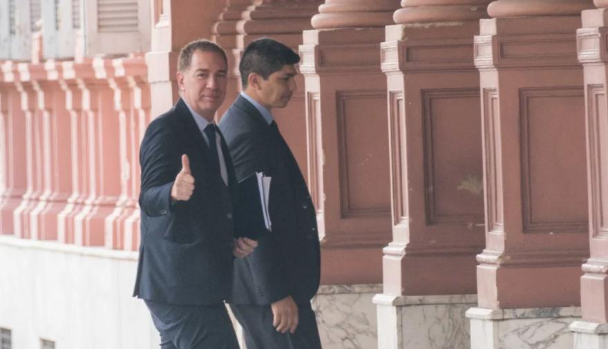 Nuevo Gabinete: Milei redefine la gestión con el ascenso de Santilli para dejar atrás el capítulo Adorni