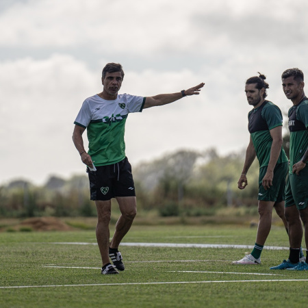 Sarmiento debuta en Avellaneda frente a Independiente