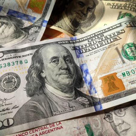 El dólar vuelve a subir y se acerca al promedio de la banda de flotación