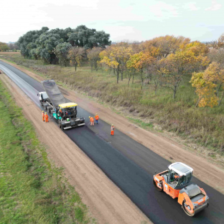 Katopodis recorrió las obras de la Ruta Provincial 31 entre Salto y Rojas