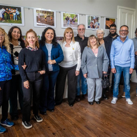 Inauguraron la muestra fotográfica “Entre juegos y raíces” en el Museo Histórico