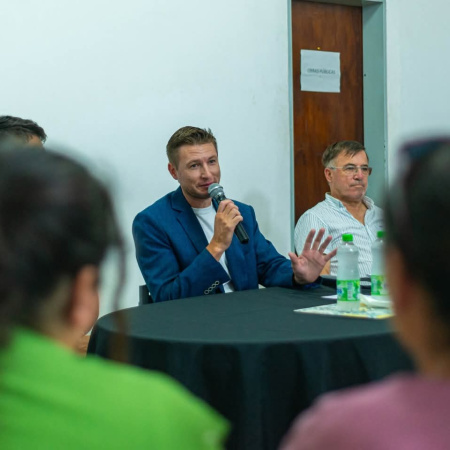 Residencia Estudiantil de Alem: se presentó el ciclo 2026