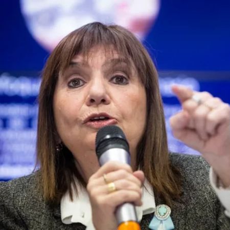 Patricia Bullrich buscará este martes sellar apoyos con el “grupo de los 44” para aprobar la reforma laboral