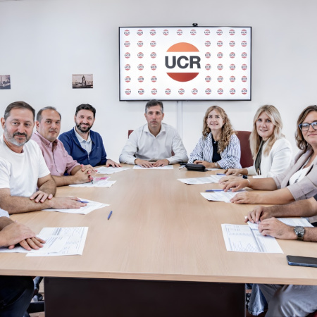 La UCR recorrió la Cuarta Sección con intendentes y legisladores