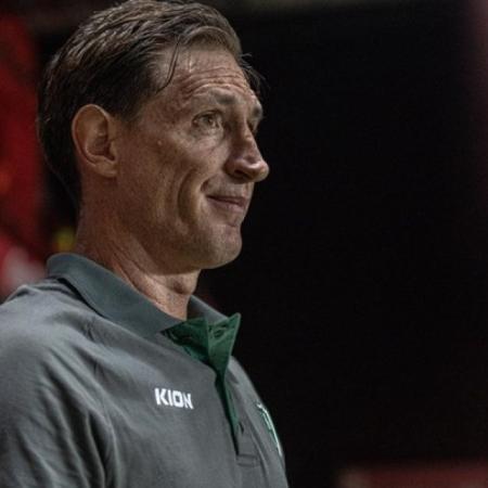 Sava ante la urgencia de definir el equipo: ¿confianza a los once o cambios por el rival en la fecha 7?