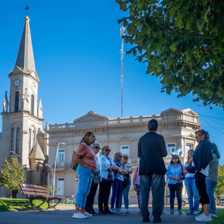 Vuelve el “Club de los Sábados” con una recorrida turística sobre los pasos de Eva Duarte en Junín