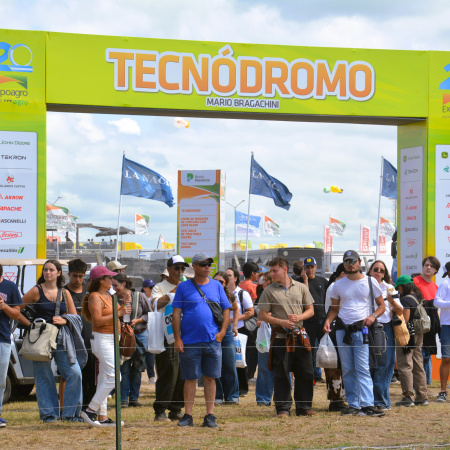 Más de 1.000 jóvenes participaron del encuentro organizado por la UNNOBA y Expoagro