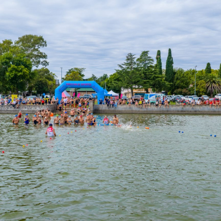 Se realizó la primera posta acuática 4x1000 en el Parque Natural Laguna de Gómez