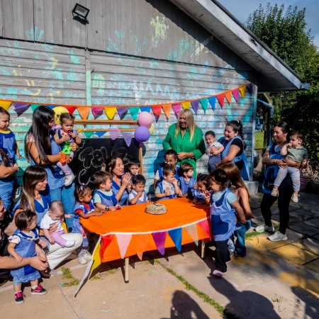 El Jardín Maternal Travesuras celebró 35 años junto a la comunidad educativa