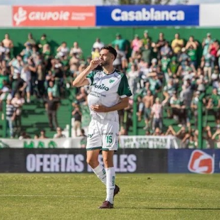 Sarmiento le ganó a Aldosivi por 2-0, en un duelo crucial por la permanencia