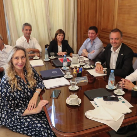 Tras el escándalo de Adorni, el Gobierno trabaja a contrarreloj para inaugurar una nueva narrativa