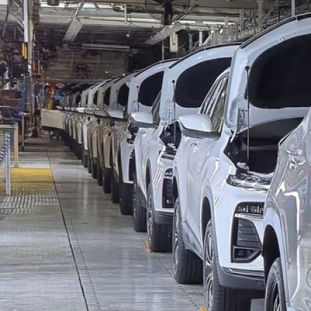 Stellantis reduce la producción en su planta de El Palomar y ofrece retiros voluntarios