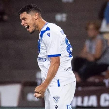 Vélez venció a Platense, sigue invicto y se afirma en la cima de la Liga Profesional