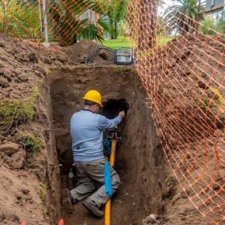 Gas natural en zona de quintas: más de 500 familias ya cuentan con sus conexiones a la red y la obra se aproxima a la Laguna de Gómez