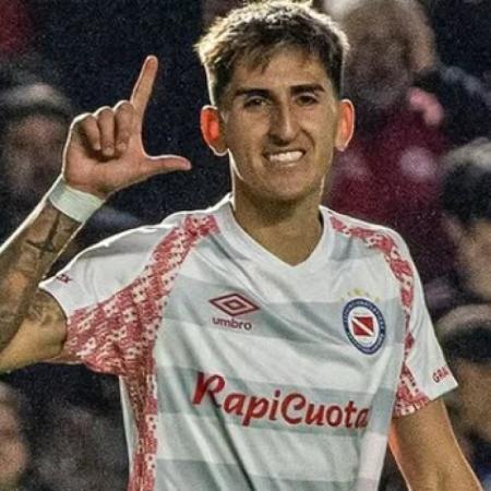 Se complica la llegada de Alan Lescano a Boca: trabas entre clubes y un cupo que vence el martes