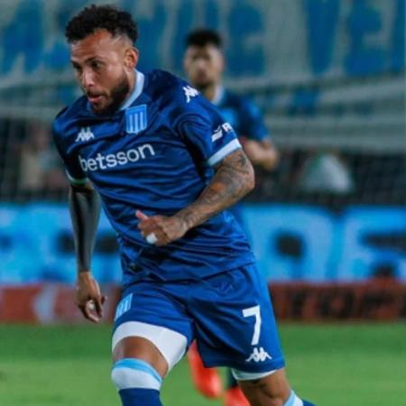 Racing, próximo rival de Sarmiento, goleó a Atlético Tucumán como visitante