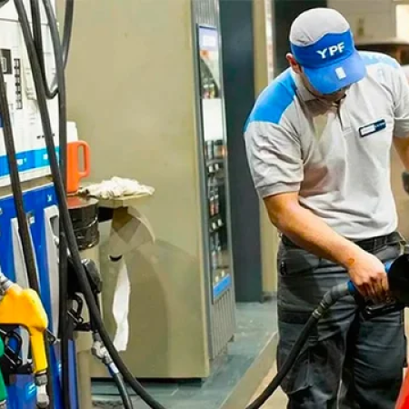 En Junín y la Región llenar un tanque de nafta ya equivale al valor de un barril de petróleo que cayó a USD 80