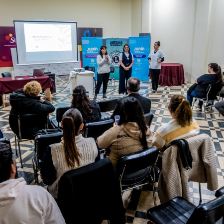 Se realizó una importante charla sobre autismo y alimentación
