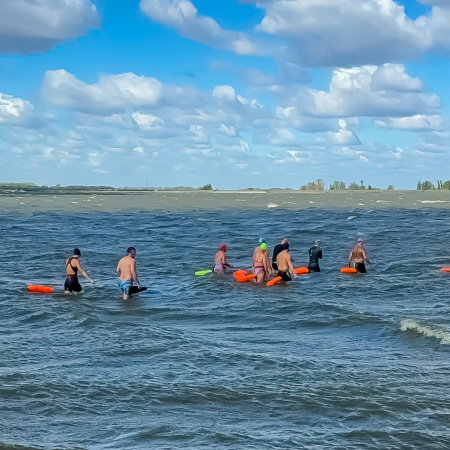 Junín fue sede de la primera clínica de natación en aguas abiertas en el Parque Natural Laguna de Gómez