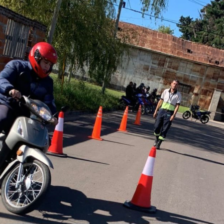El Municipio inició un nuevo ciclo de clínicas y entrega de cascos