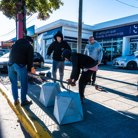 El Municipio de Junín refuerza la infraestructura urbana en paradas de colectivo