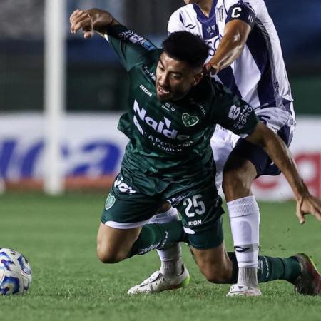 Otro golpe durísimo: Carlos Villalba se rompió los ligamentos