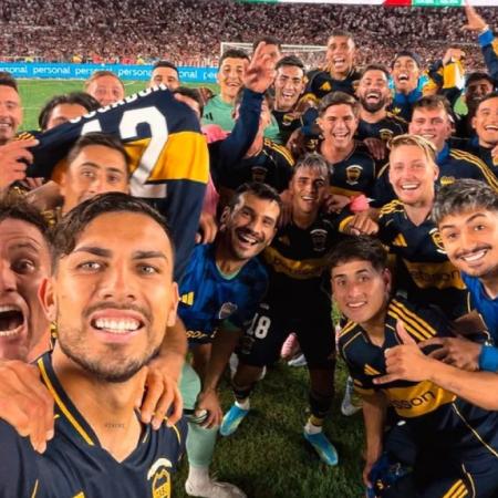 A pura selfie: los festejos de los jugadores de Boca tras el Superclásico