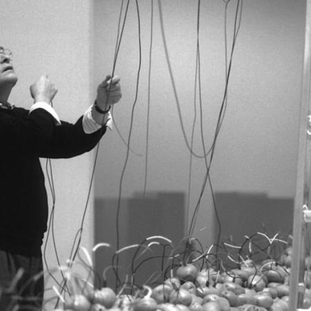 Víctor Grippo será el eje simbólico de la Bienal POSVERSO 2026 en el museo que lleva su nombre