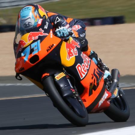 Moto3: el argentino Valentín Perrone consigue la pole position en el Gran Premio de Cataluña