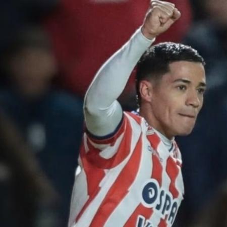 Unión eliminó a Independiente Rivadavia y estiró la racha de golpes visitantes en octavos
