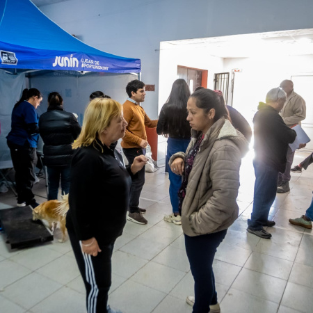 Gran participación vecinal en una nueva jornada de “La Muni en tu Barrio” en el Barrio Municipal