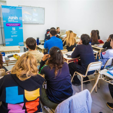Junín impulsa la formación docente con una jornada sobre discapacidad e inclusión