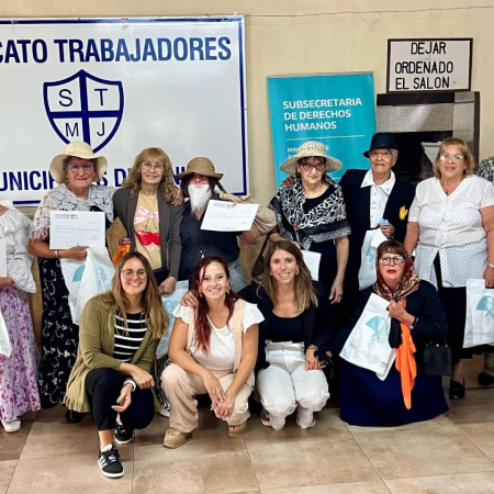 Invitan a participar del Concurso Literario “Memorias Mayores: 50 años, 50 voces”