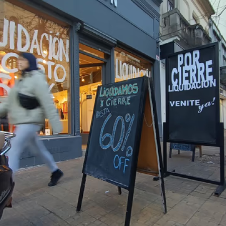 La recesión y el fin de la inflación alta exponen la fragilidad de miles de negocios