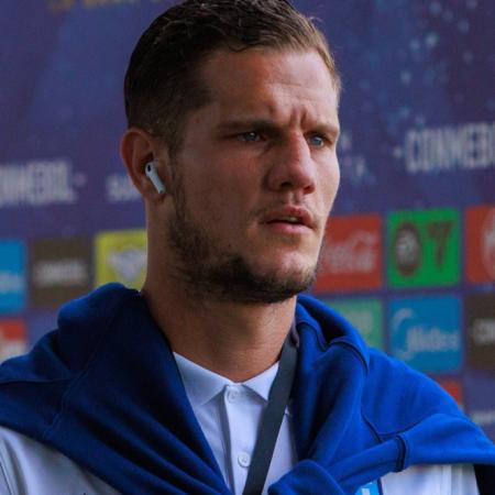 Racing recibe a Huracán en un duelo clave por la clasificación a los playoffs