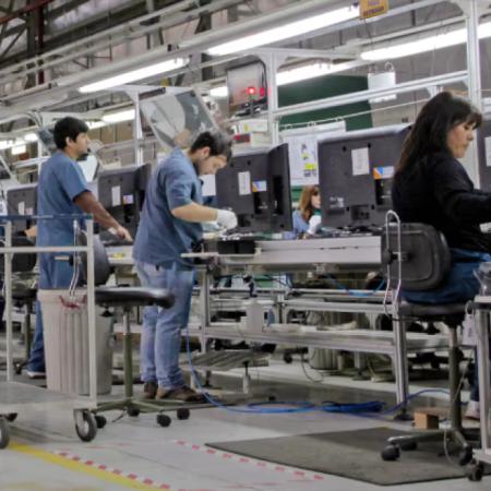 Alertan que la industria pierde nueve empleos por hora y agrava la informalidad