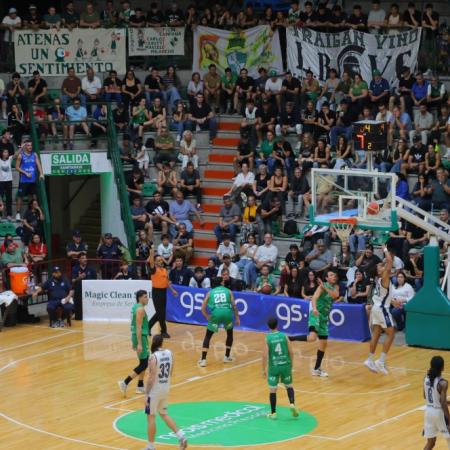 Una postal distinta en Córdoba: hinchas de Argentino y Atenas compartieron tribuna