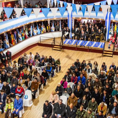 Lincoln conmemoró el 216° aniversario de la "Revolución de Mayo"