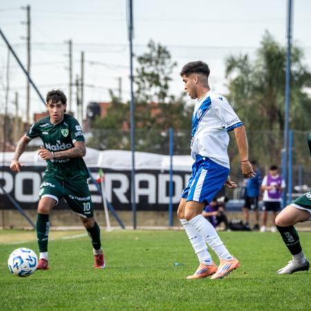 División Reserva: Sarmiento fue goleado por el puntero Vélez Sarsfield
