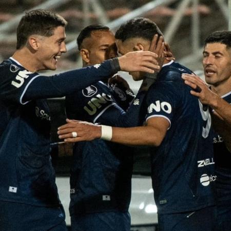 Independiente Rivadavia empató con Fluminense por la Copa Libertadores y quedó a un paso de octavos de final