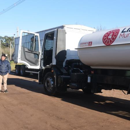 El Municipio de Lincoln adquirió un camión regador 0km para tereas de mantenimiento en la ciudad