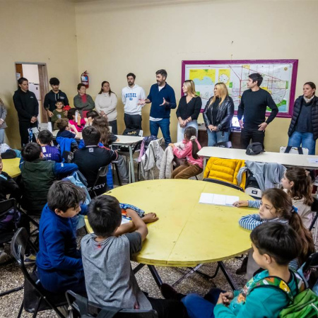 "Crecer en tu Barrio": Junín lleva educación, deporte y robótica a los barrios con una propuesta de jornada extendida