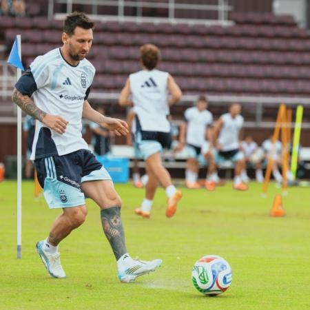 La Selección argentina se enfrenta con Argelia, en el que será su tan ansiado debut en el Mundial 2026
