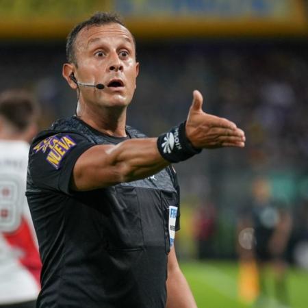 Darío Herrera debutará como árbitro principal en el Mundial 2026