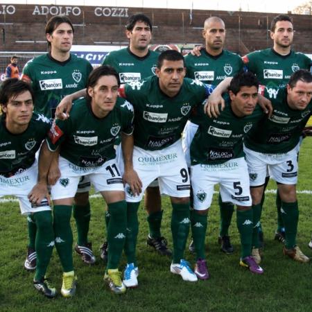 El día en que Sarmiento venció a Platense y Junín vibró con el Indio Solari