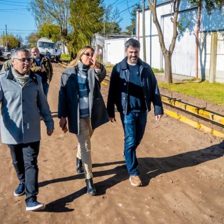Comenzó a ejecutarse la obra de nuevas cuadras de cordón cuneta en el barrio La Merced