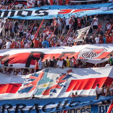 FIFA prohibió banderas y elementos sobre las Islas Malvinas para Argentina-Inglaterra